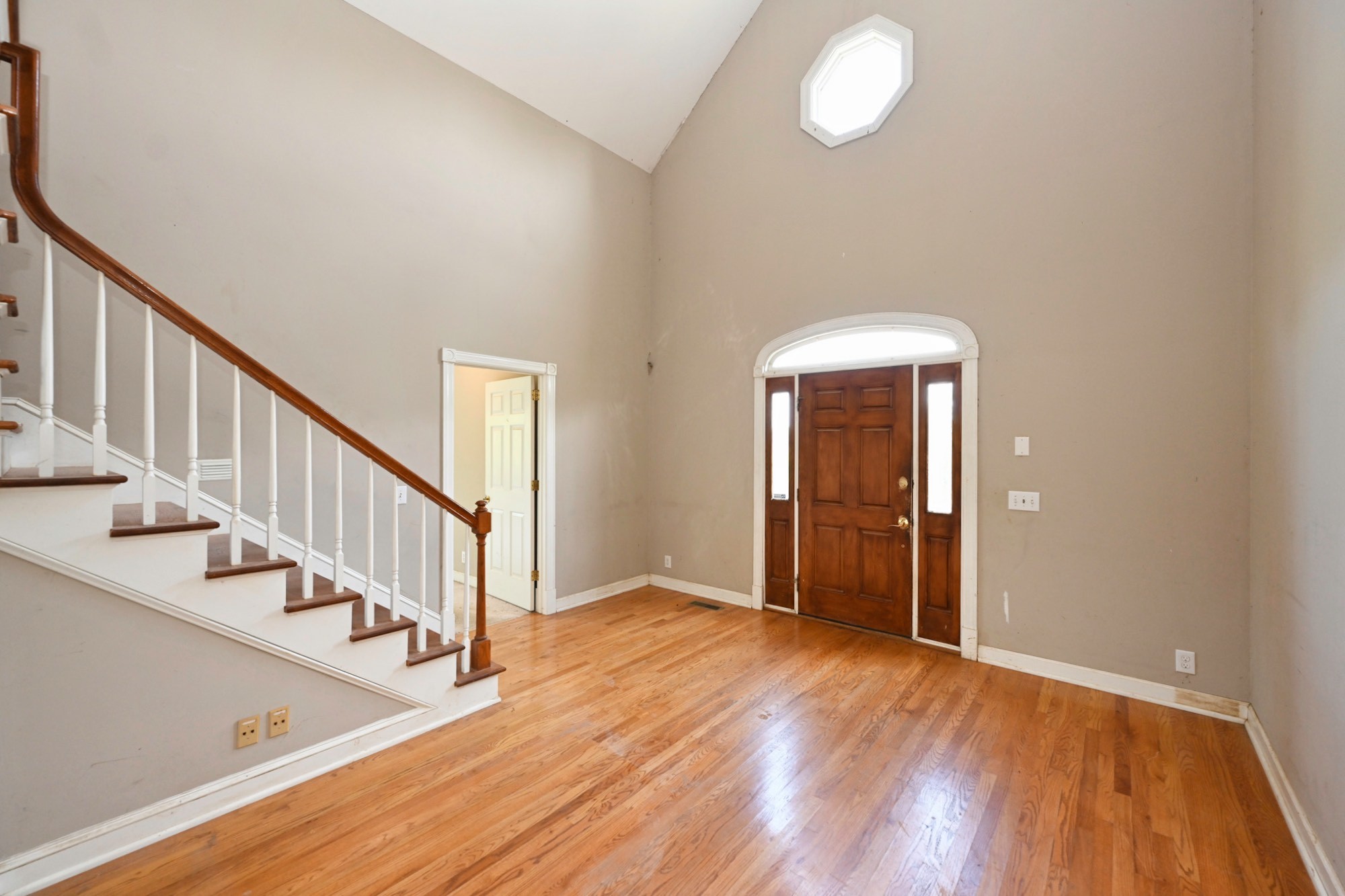 795 New Shackle Island Road Hendersonville, TN 37075 - Photo 5 of 41 a view of an entryway with wooden floor
