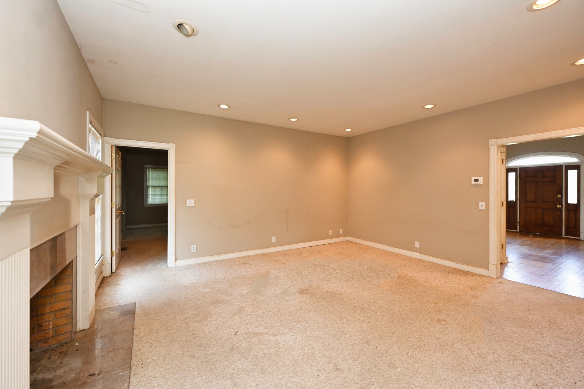 795 New Shackle Island Road Hendersonville, TN 37075 - Photo 8 of 41 a view of an empty room