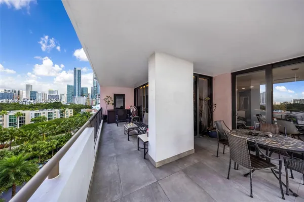 $1,599,000 | 1581 Brickell Avenue, Unit 506, Miami, FL 33129