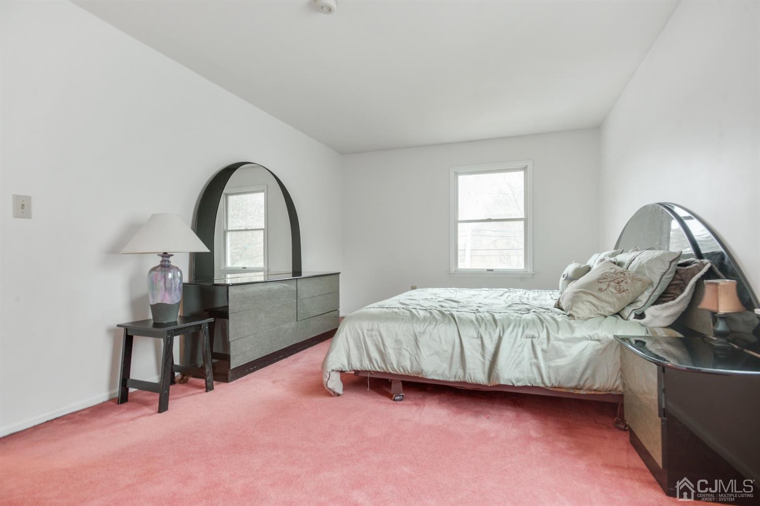 188 Plainfield Road Edison, NJ 08820 - Photo 11 of 16 a living room with furniture