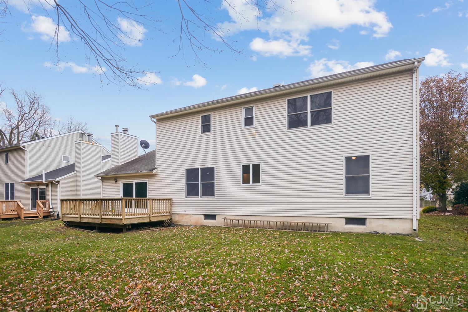 188 Plainfield Road Edison, NJ 08820 - Photo 15 of 16 a house view with a garden space