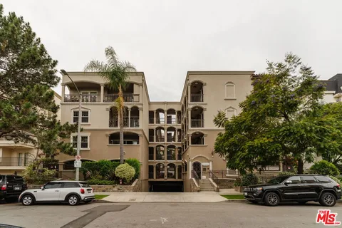 $1,075,000 | 423 Arnaz Drive, Unit 203, Los Angeles, CA 90048