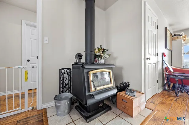 $650,000 | 18751 Highway 95, Holland, TX 76534