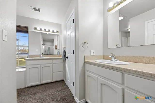 $650,000 | 18751 Highway 95, Holland, TX 76534