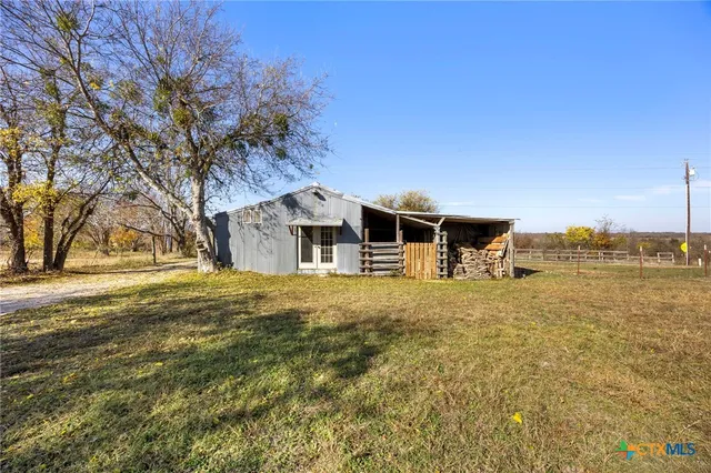 $650,000 | 18751 Highway 95, Holland, TX 76534