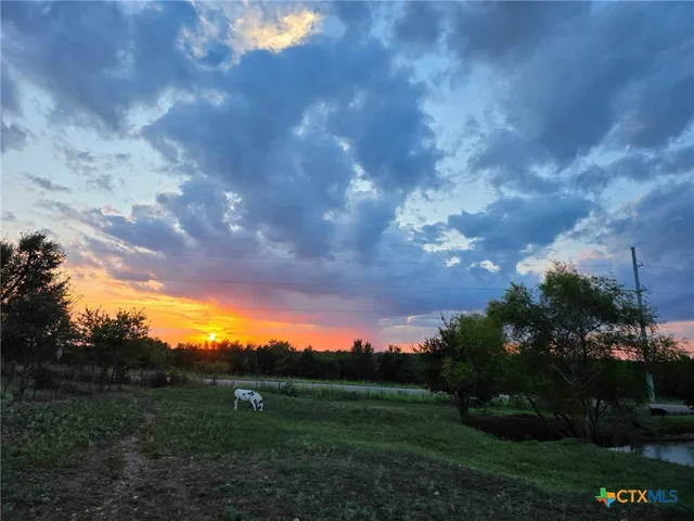 $650,000 | 18751 Highway 95, Holland, TX 76534