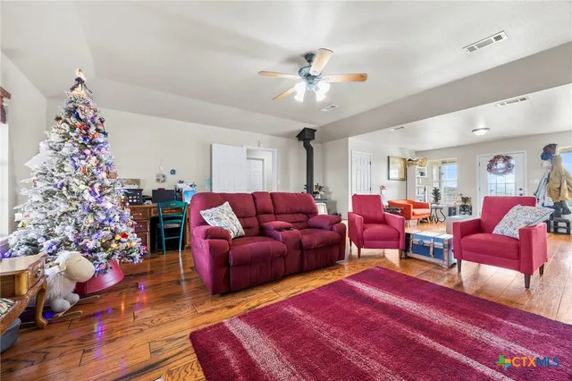 $650,000 | 18751 Highway 95, Holland, TX 76534