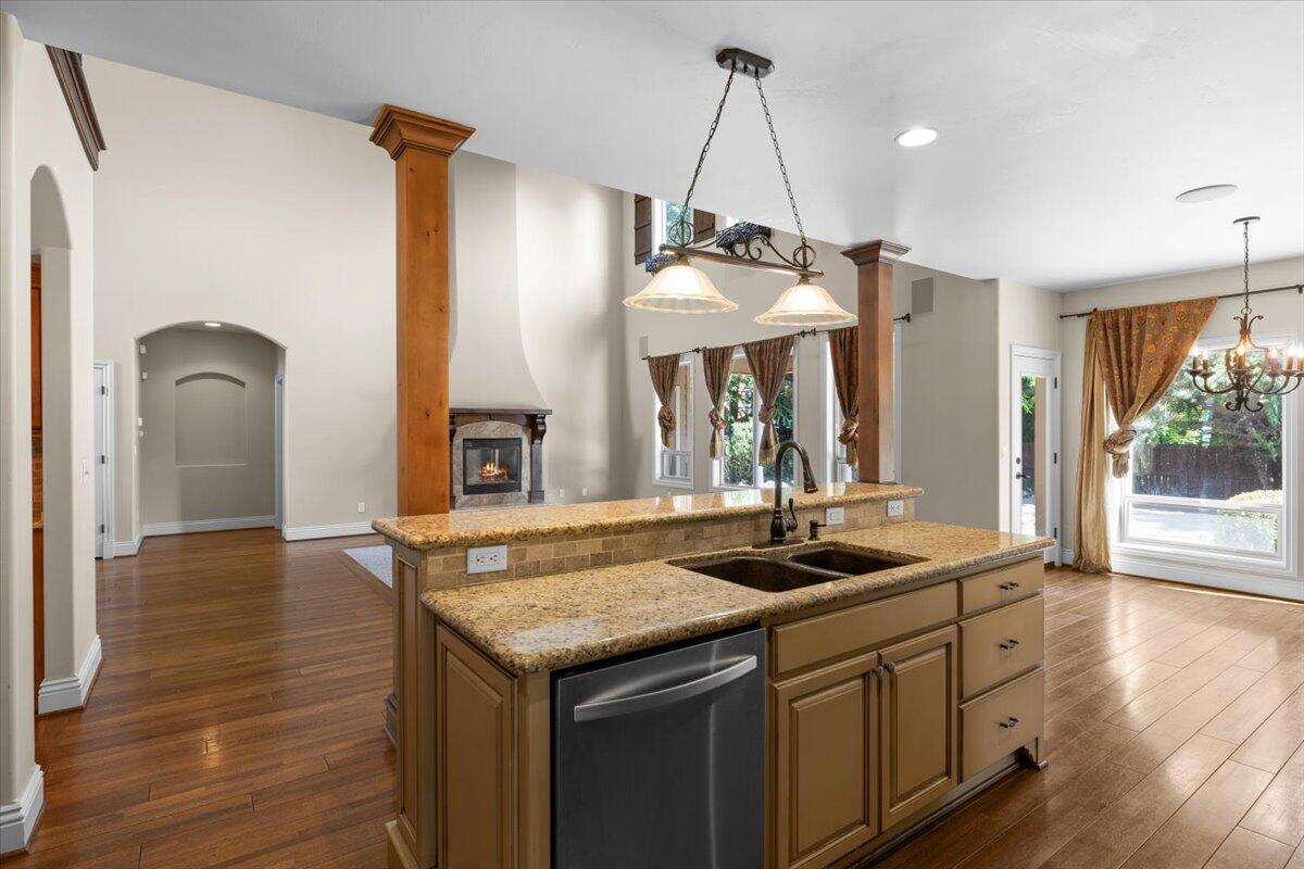 888 Arrowhead Trail Eagle Point, OR 97524 - Photo 14 of 36 20-CI_6495