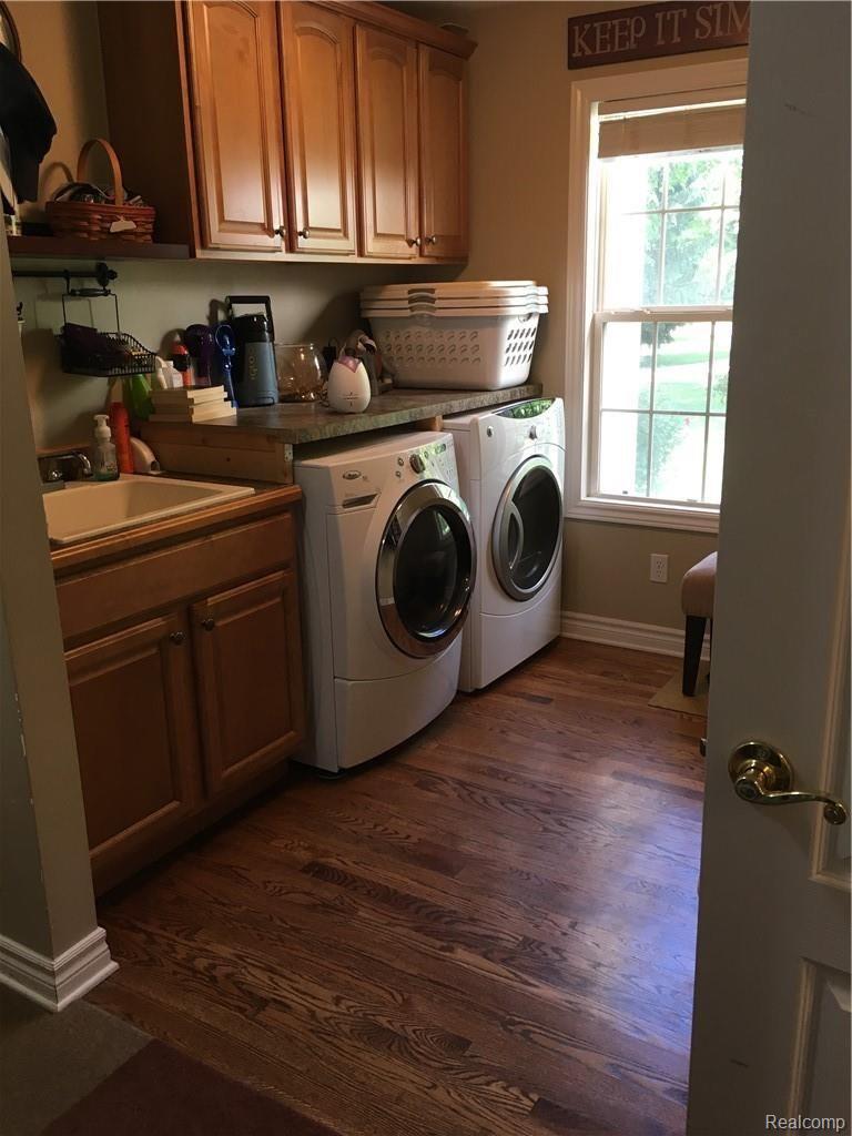 8209 Foster Road Clarkston, MI 48346 - Photo 18 of 30 1st floor laundry