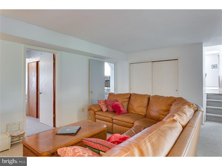 22 Hartford Road Sewell, NJ 08080 - Photo 13 of 25