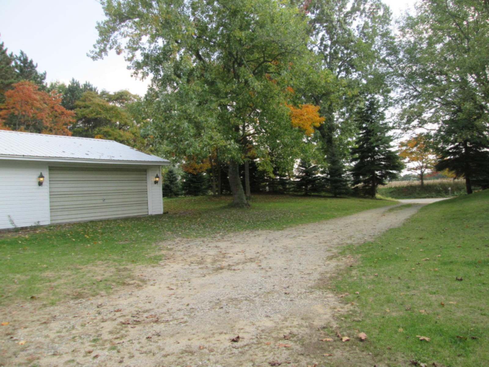 Driveway]