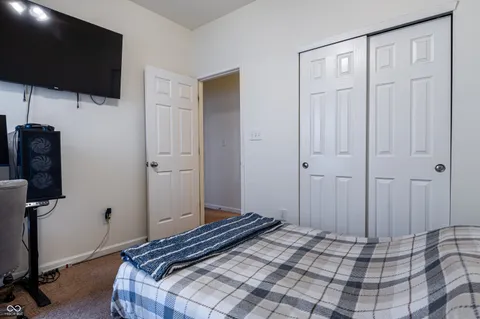 $250,000 | 5745 High Grass Lane, Indianapolis, IN 46235