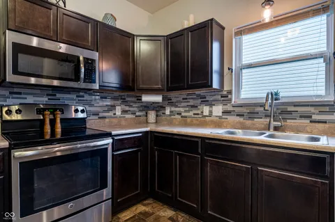 $250,000 | 5745 High Grass Lane, Indianapolis, IN 46235