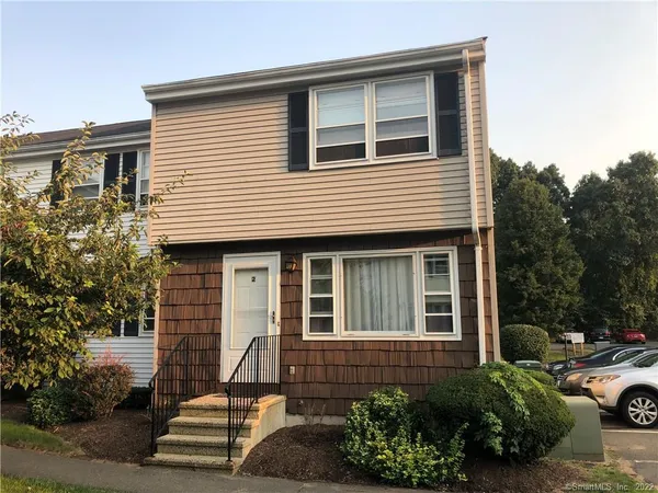 $2,250 | 2 Allspice Lane, Unit 2, Glastonbury, CT 06033