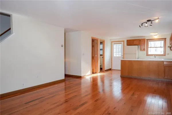 $2,250 | 2 Allspice Lane, Unit 2, Glastonbury, CT 06033