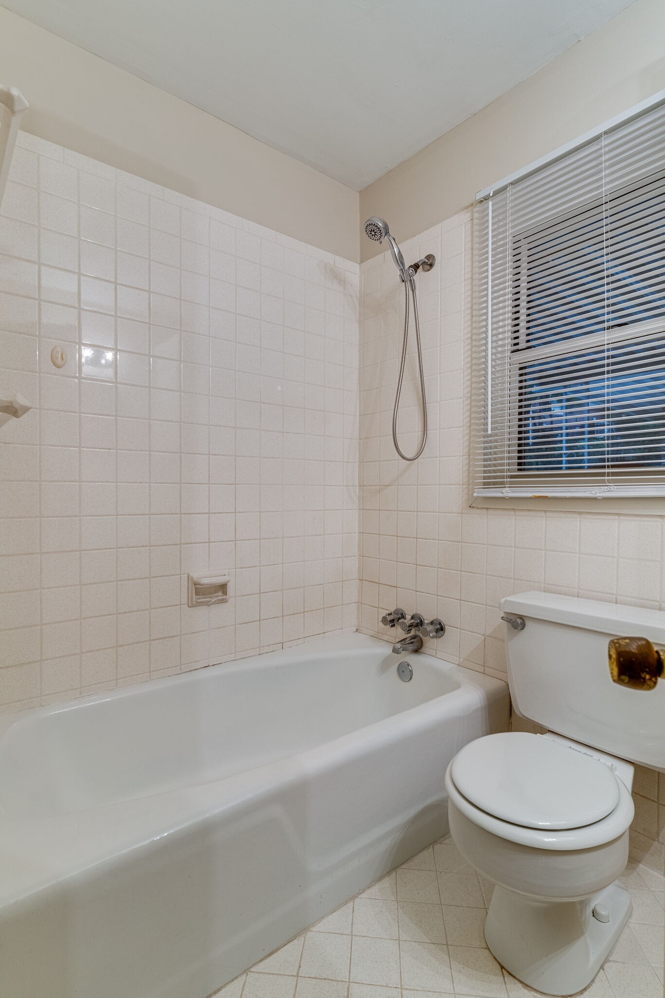 808 Nesbitt Lane Madison, TN 37115 - Photo 34 of 38 a bathroom with a toilet and shower