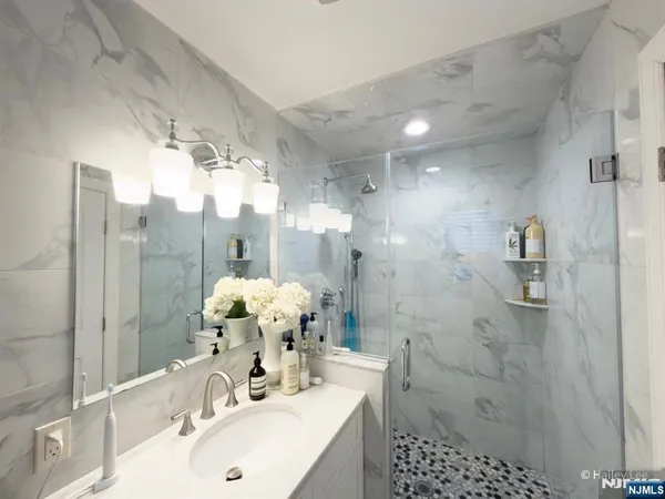$4,100 | 45 Jackson Avenue, Unit 2, Hackensack, NJ 07601