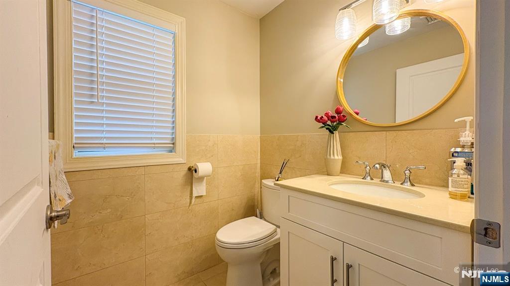 45 Jackson Avenue, Unit 2 Hackensack, NJ 07601 - Photo 18 of 19