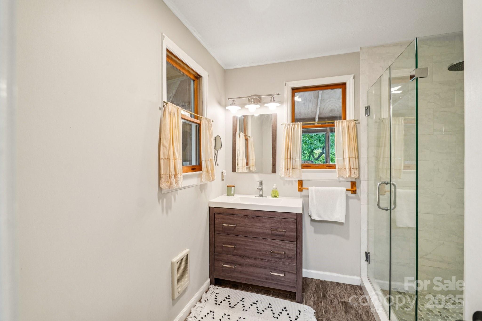 15 Pinewood Road Asheville, NC 28805 - Photo 12 of 36 Gallery Image 12
