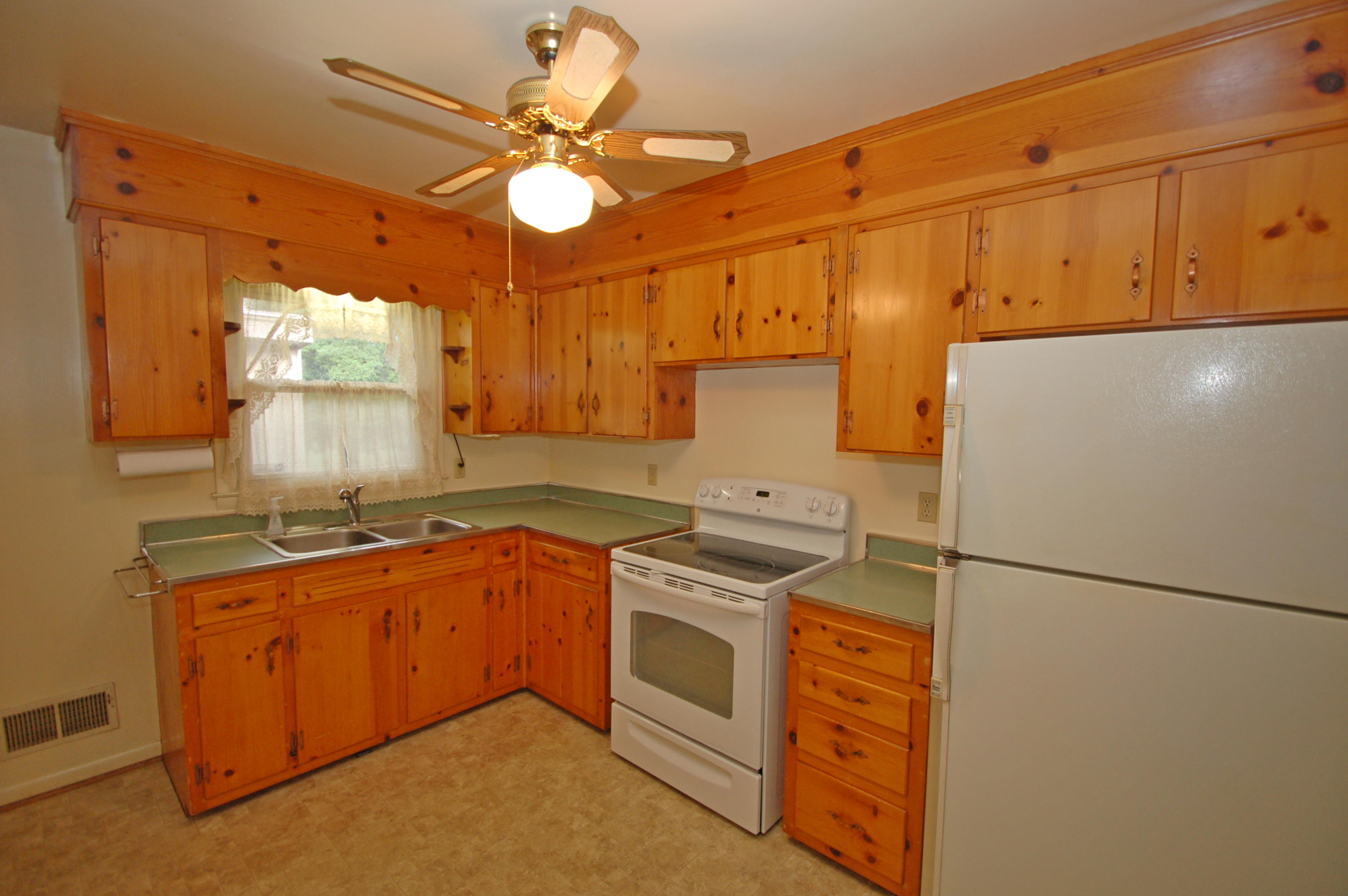 6715 Laban Road Roanoke, VA 24019 - Photo 7 of 28 007(1)