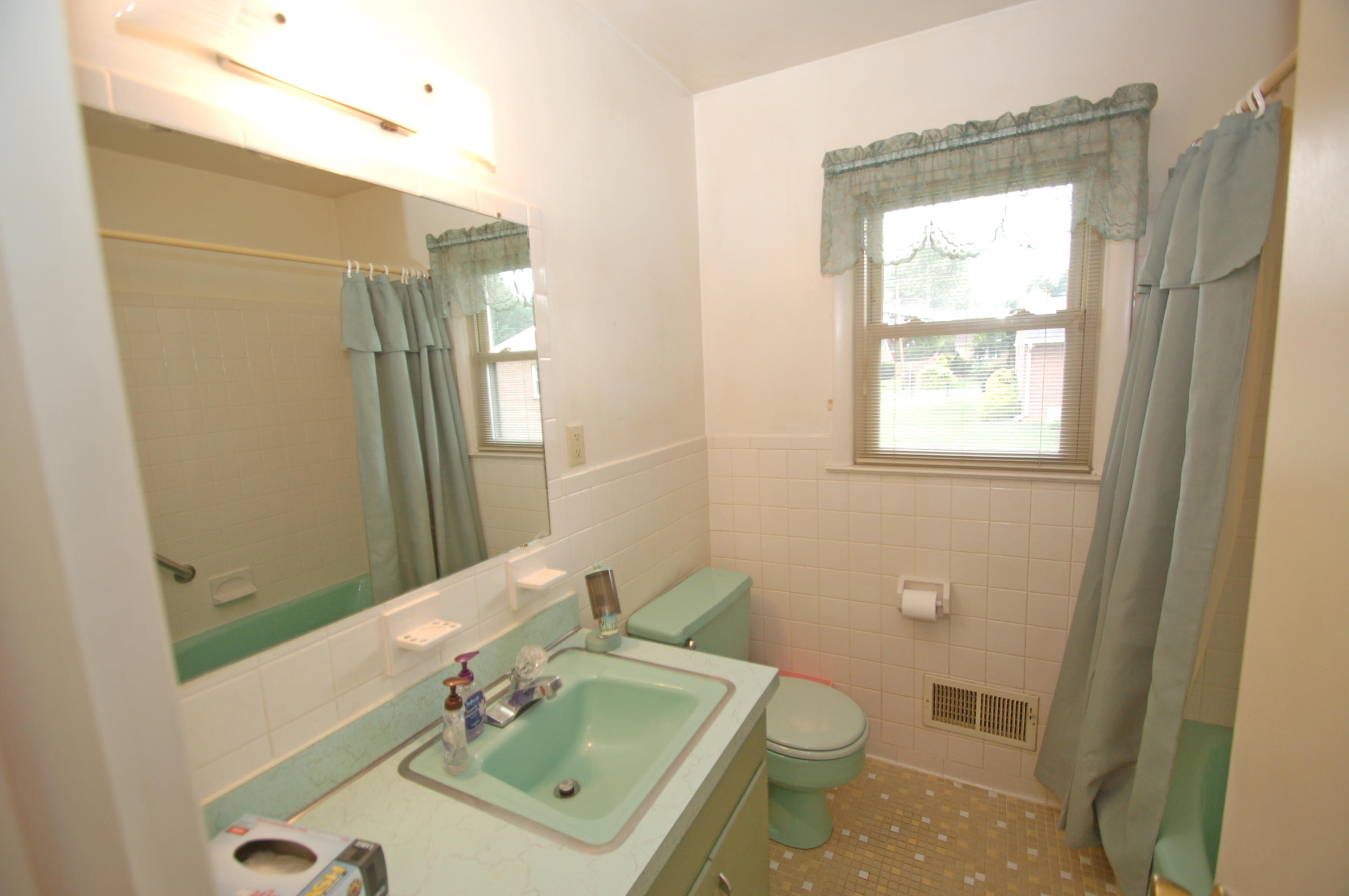 6715 Laban Road Roanoke, VA 24019 - Photo 9 of 28 009(1)