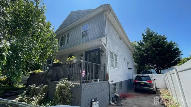 $690,000 | 102 Gracey Street, Edison, NJ 08817