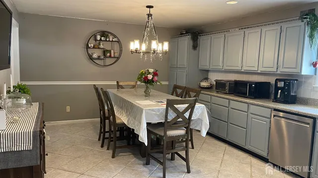 $690,000 | 102 Gracey Street, Edison, NJ 08817