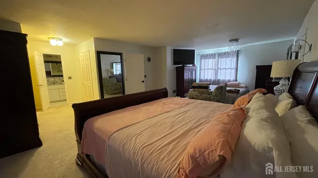 $690,000 | 102 Gracey Street, Edison, NJ 08817