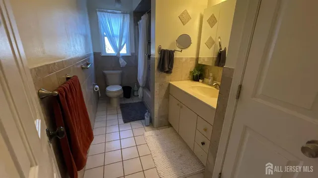 $690,000 | 102 Gracey Street, Edison, NJ 08817