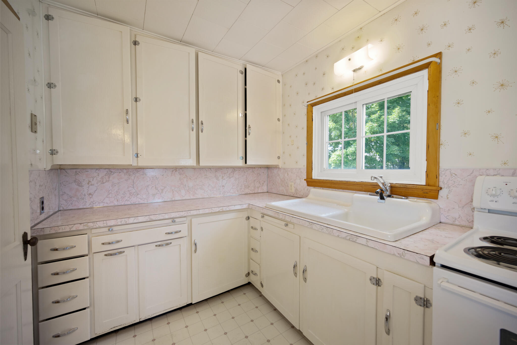 165 Bradley Road Milford, ME 04461 - Photo 11 of 30 DSC_0764