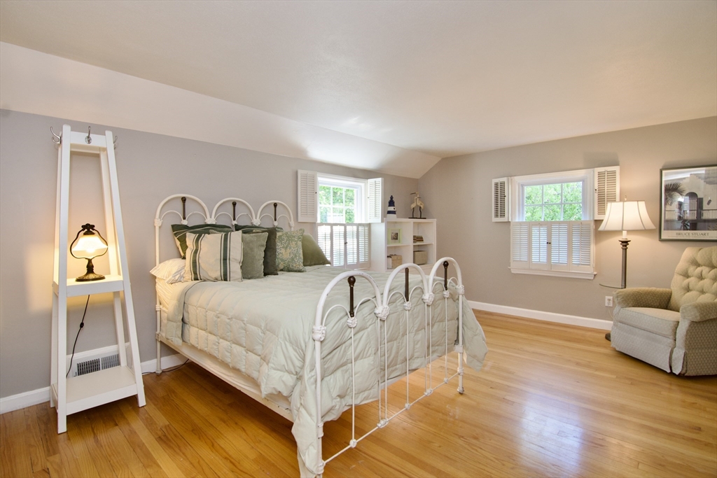 129 Chalmers Street Springfield, MA 01118 - Photo 24 of 42