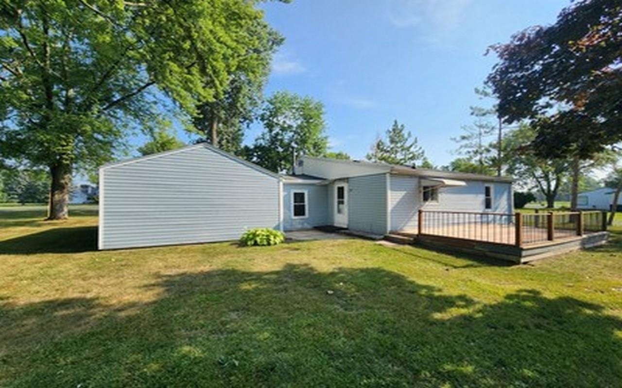 895 Schust Road Saginaw, MI 48604 - Photo 12 of 18 Gallery Image 12