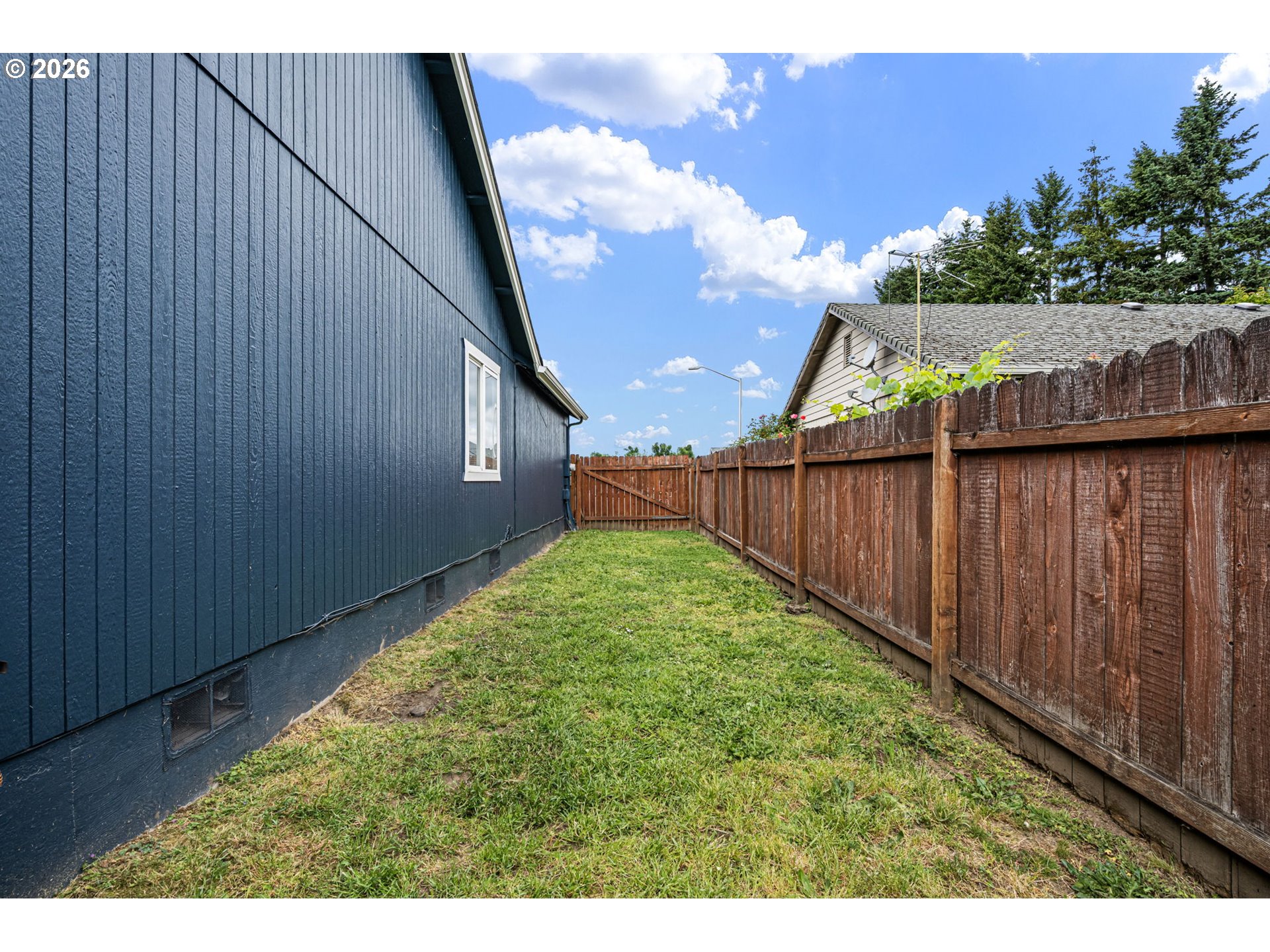 1055 Ash Grove Loop Creswell, OR 97426 - Photo 28 of 33 a view of a backyard