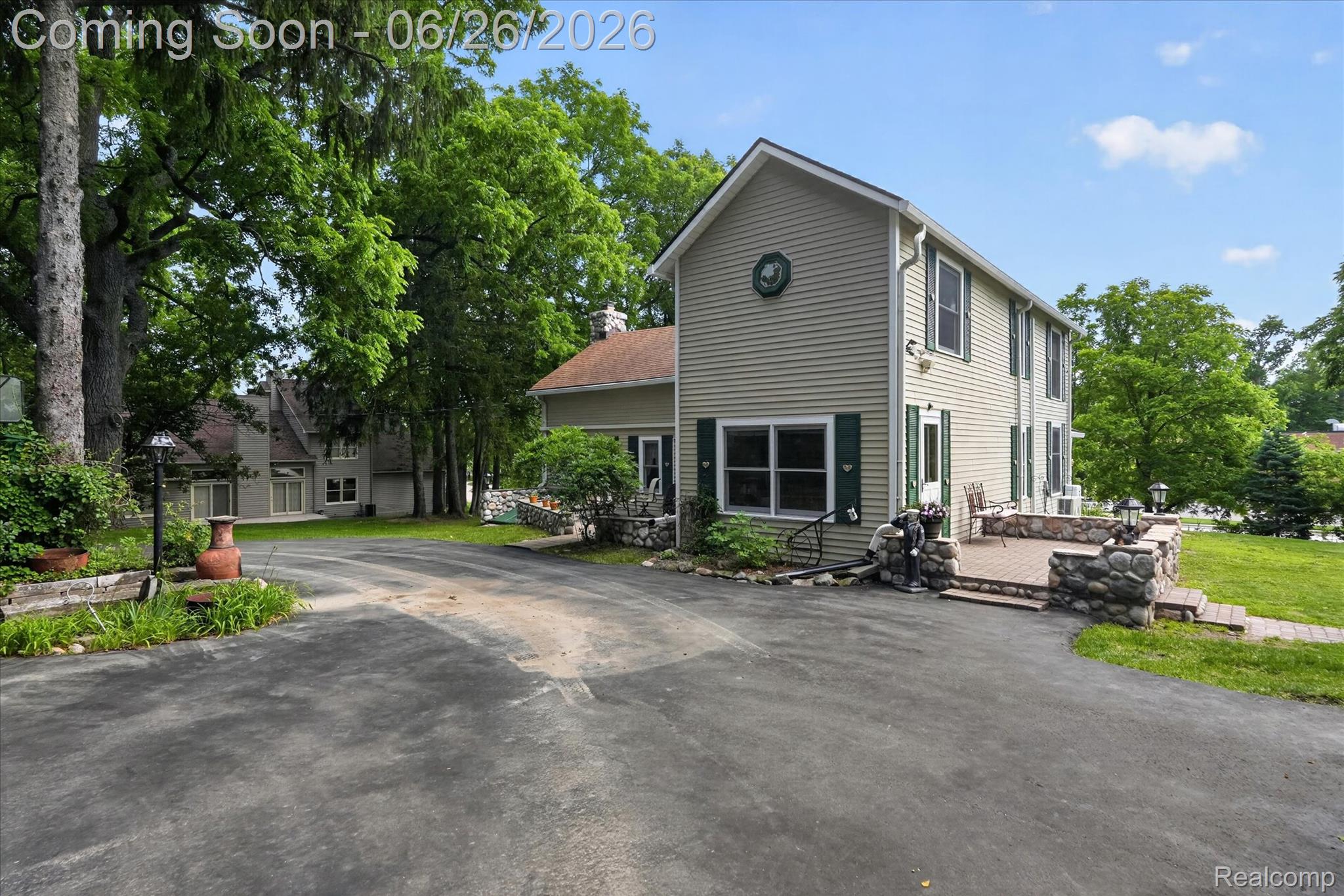 31620 West 11 Mile Road Farmington, MI 48334 - Photo 7 of 70