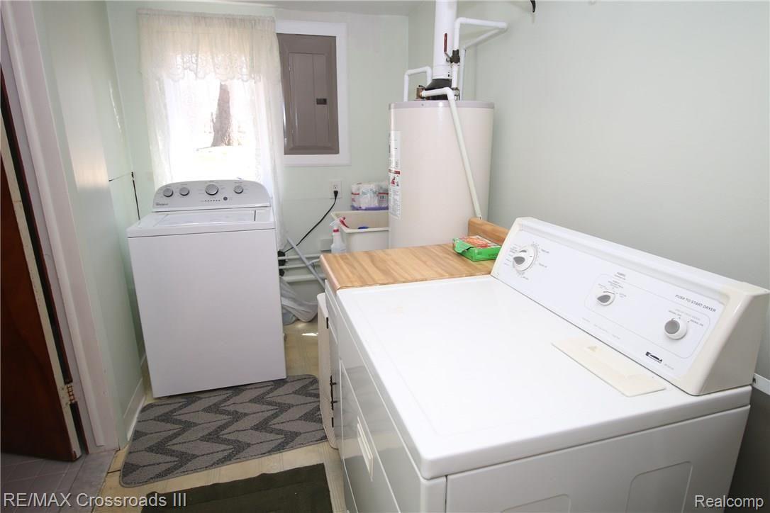 21381 Elwell Road Belleville, MI 48111 - Photo 18 of 23 IMG_9297.JPG