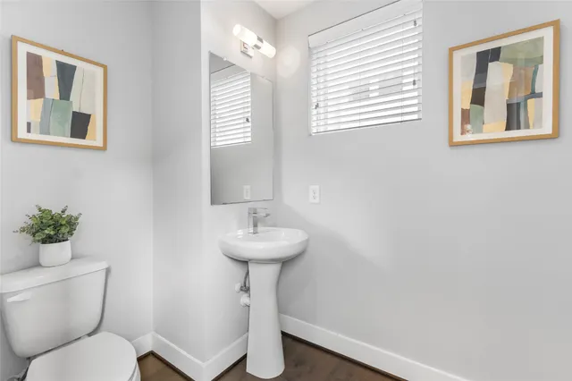 $425,000 | 8409 Hempstead Road, Unit H, Houston, TX 77008