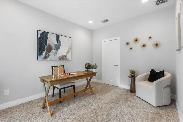 $425,000 | 8409 Hempstead Road, Unit H, Houston, TX 77008