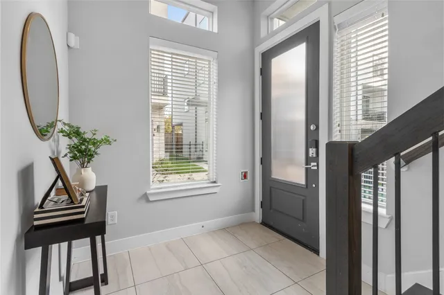 $425,000 | 8409 Hempstead Road, Unit H, Houston, TX 77008