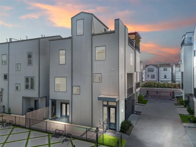 $425,000 | 8409 Hempstead Road, Unit H, Houston, TX 77008