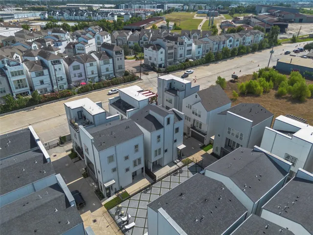 $425,000 | 8409 Hempstead Road, Unit H, Houston, TX 77008