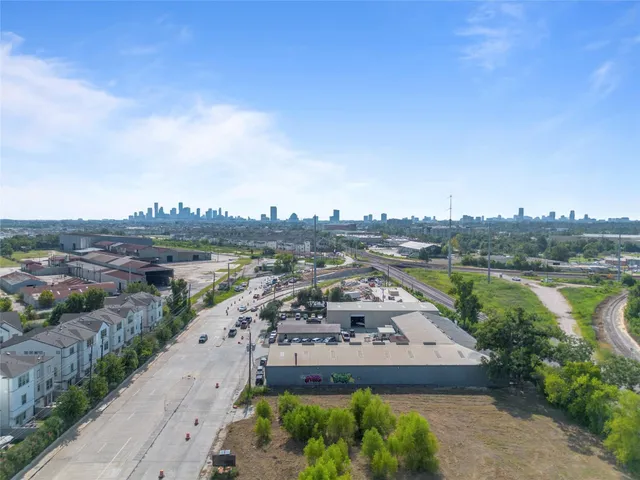 $425,000 | 8409 Hempstead Road, Unit H, Houston, TX 77008