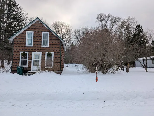 $262,000 | 21737 Wilson Street, Grand Marais, MI 49839