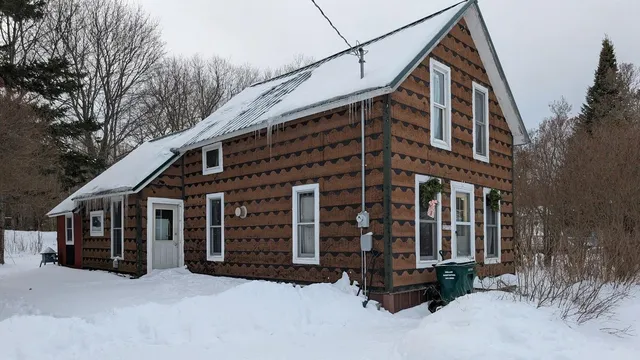 $262,000 | 21737 Wilson Street, Grand Marais, MI 49839