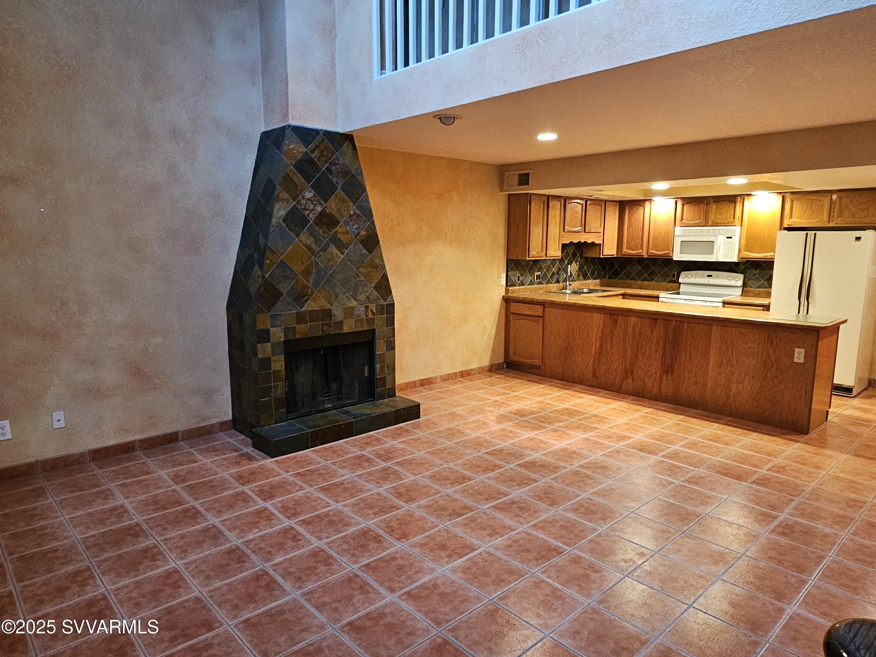540 Jordan Road, Unit 2 Sedona, AZ 86336 - Photo 5 of 14 540 Jordan.26
