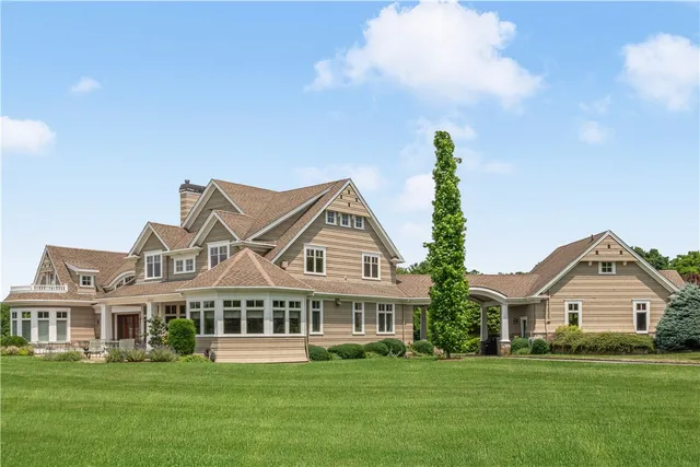 $10,000,000 | 1 Gerald's Farm Drive, Exeter, RI 02822