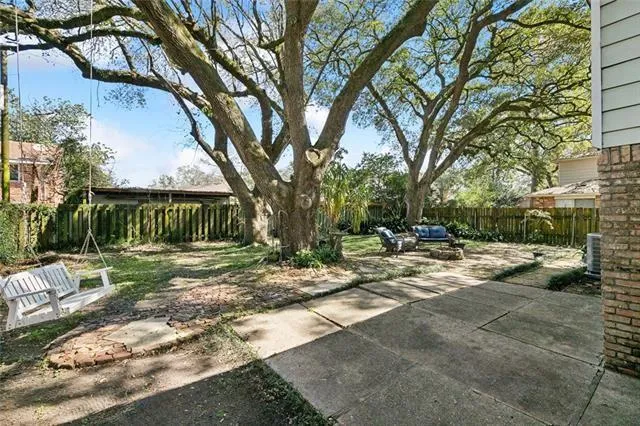 $2,300 | 5730 Pembrook Drive, New Orleans, LA 70131