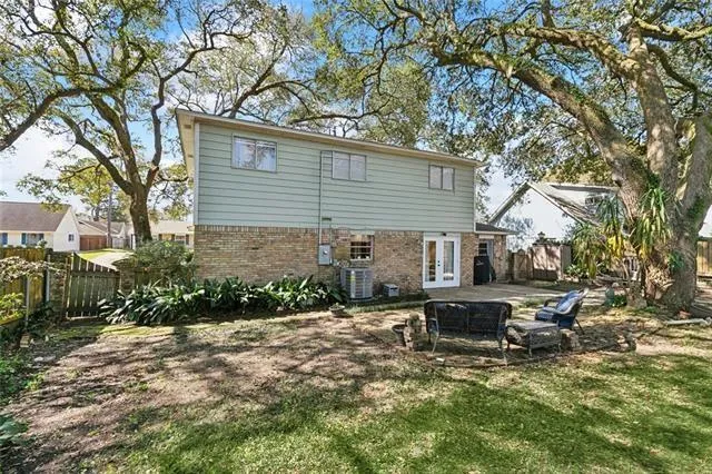 $2,300 | 5730 Pembrook Drive, New Orleans, LA 70131