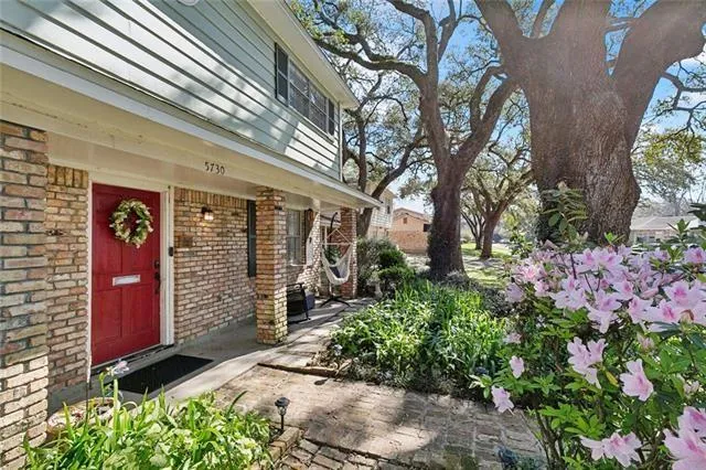 $2,300 | 5730 Pembrook Drive, New Orleans, LA 70131