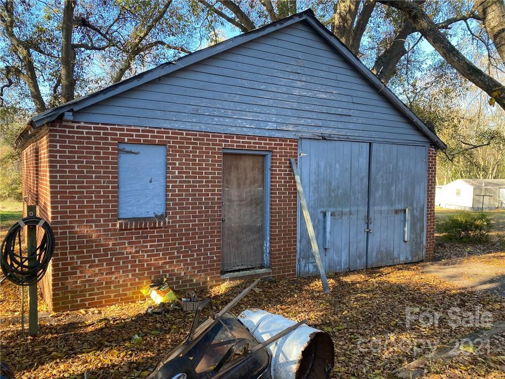 71 Mclendon Road Morven, NC 28119 - Photo 6 of 21 a backyard of a house