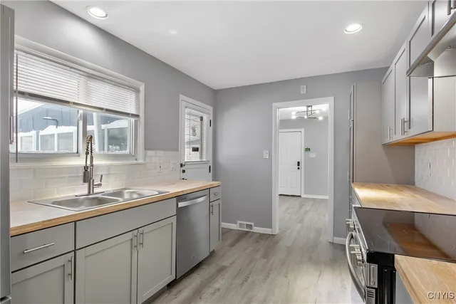 $305,000 | 211 Dorchester Avenue, Syracuse, NY 13203